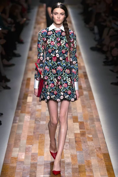 Look 7